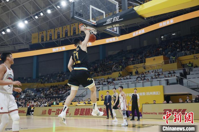 广厦队不敌南京队 胡金秋状态火热仍难救主队