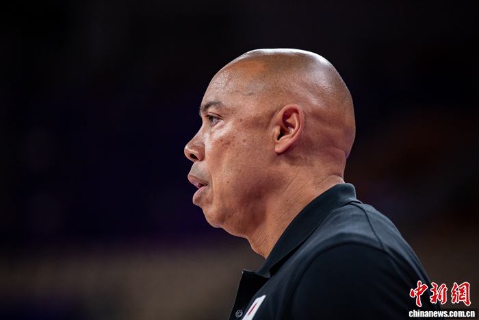 手感不佳的中国女篮在深圳半决赛81-90不敌日本队