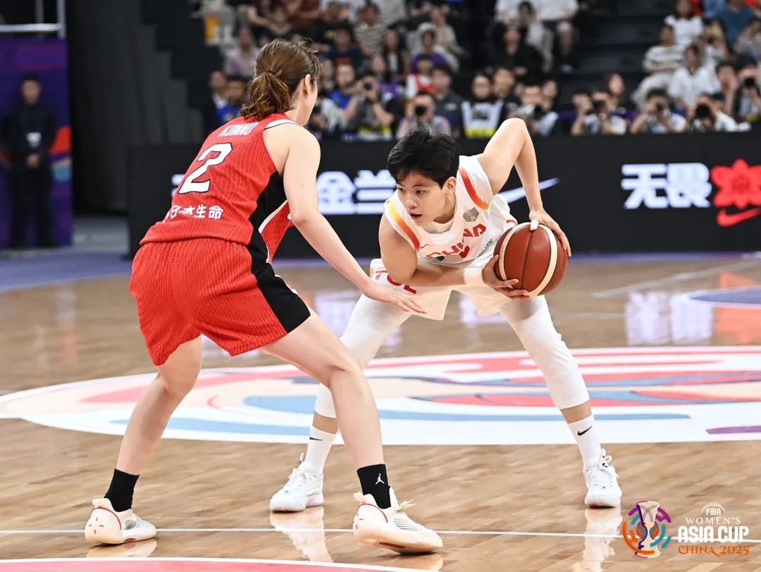 手感不佳的中国女篮在深圳半决赛81-90不敌日本队