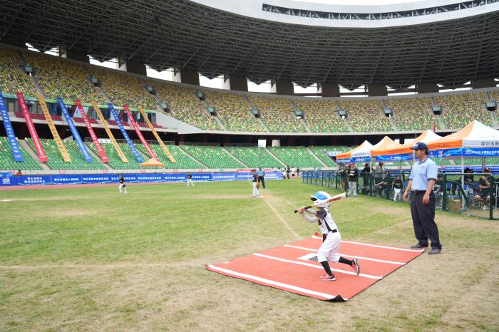 2025全国青少年棒垒球联赛总决赛在鄂尔多斯圆满