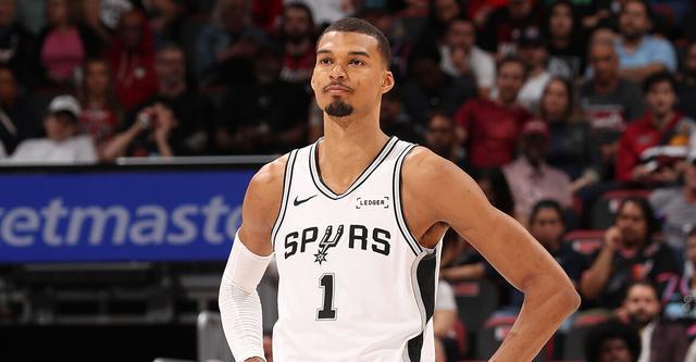 文班亚马26+15封盖领跑MVP争夺战