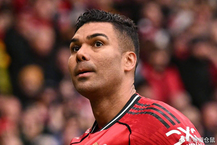 卡塞米罗确认离队 曼联中场未来引热议