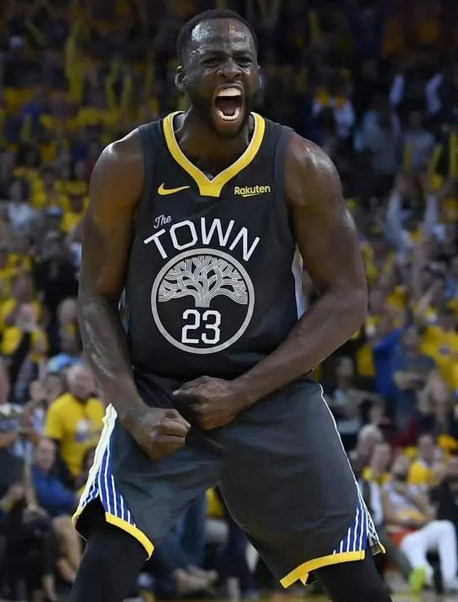 库里半场低迷下半场爆发 勇士逆转快船抢下季后