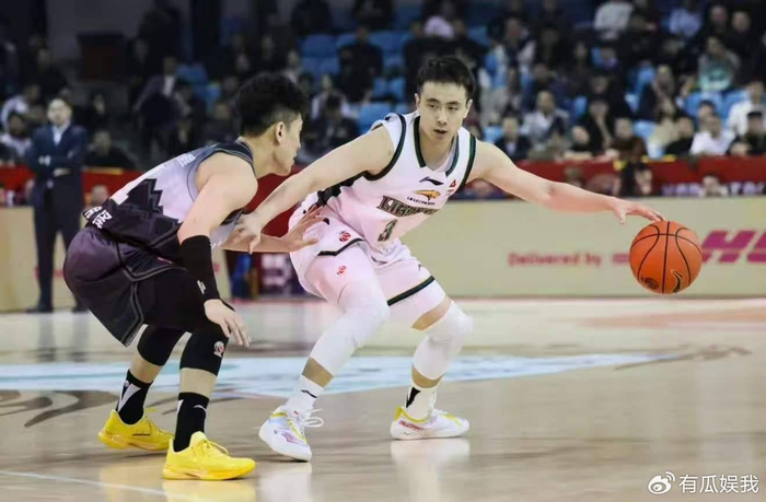 深圳大胜吉林冲击季后赛排名飙升至第4