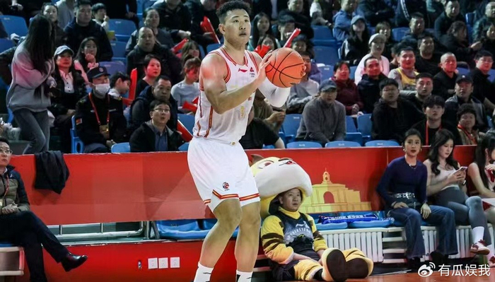 深圳大胜吉林冲击季后赛排名飙升至第4