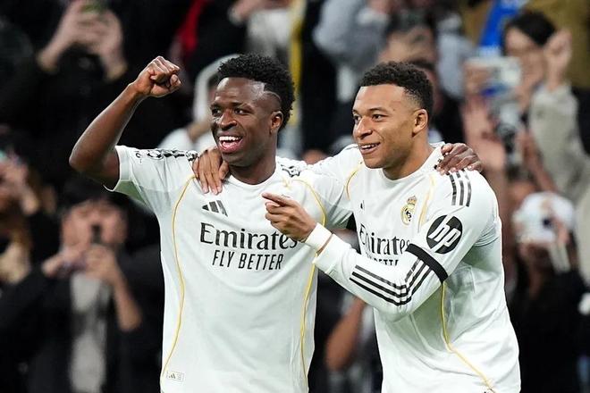 皇马续约僵局引争议 姆巴佩维尼修斯成双子星战