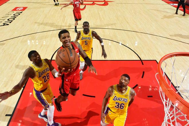 火箭0-3落后湖人系列赛悬，加时赛逆转未果