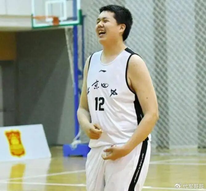 王治郅：从NBA叛徒到篮坛传奇 两段婚姻见证人生